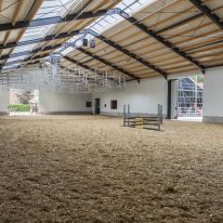 Overdekte paardenbak Soest Overdekte paardenbak Soest